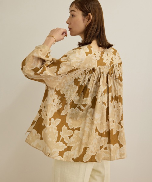 ROPE'(ロペ)の「【DEVEAUX(デヴォー)】別注ボカシフラワーボリュームスリーブブラウス/洗える(シャツ/ブラウス・レディース・ブラウン系その他2/オレンジ系その他・FREE)」の17枚目の写真