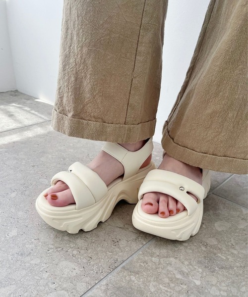 ORiental TRaffic（オリエンタルトラフィック）の「カットデザインパデット厚底サンダル/51206（サンダル・レディース・ベージュ/ブルー/ブラック・SS/S/M/L/LL/3L）」の7枚目の写真