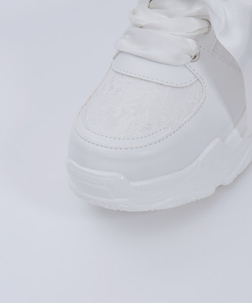 axes femme POETIQUE（アクシーズファムポエティック）の「サテンリボンスニーカー（スニーカー・レディース・ホワイト/ブラック・MEDIUM/LARGE）」の5枚目の写真