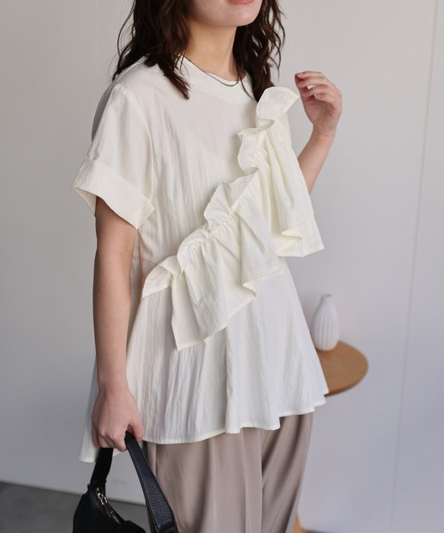 CABaN フリル付き半袖シャツ ペプラム CABaN フリル付き半袖シャツ ペプラム - メルカリ