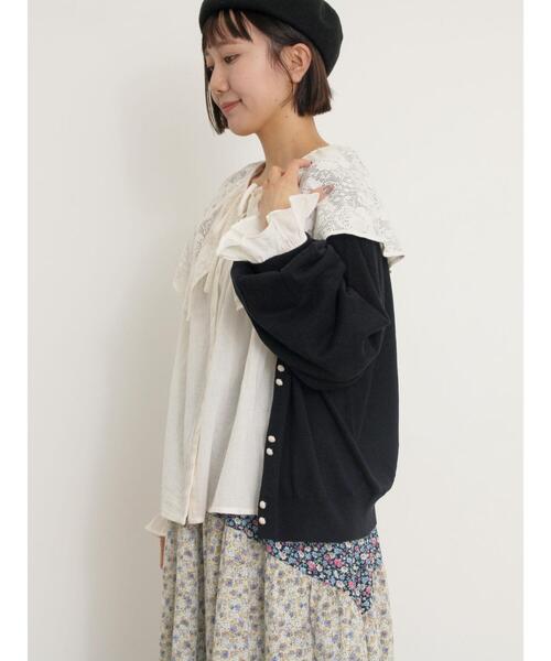 Samansa Mos2(サマンサ モスモス)の「くるみ釦ニットカーディガン(カーディガン/ボレロ・レディース・レッド/ブラック/グレー/キナリ・F)」の16枚目の写真