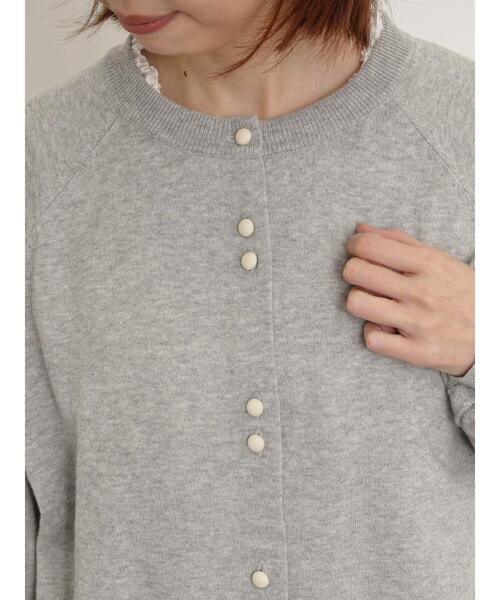 Samansa Mos2(サマンサ モスモス)の「くるみ釦ニットカーディガン(カーディガン/ボレロ・レディース・レッド/ブラック/グレー/キナリ・F)」の21枚目の写真