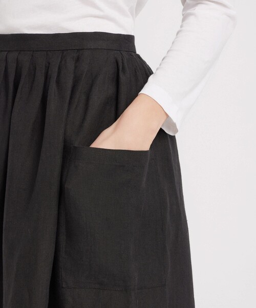 agnes b.（アニエスベー）の「リネン ロングスカート "Telma"（スカート・レディース・ブラック・36/38）」の2枚目の写真