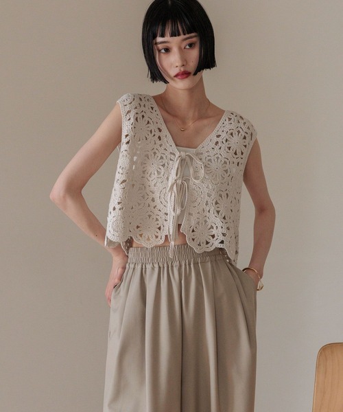 LOWRYS FARM（ローリーズファーム）の「クロシェ２ＷＡＹベスト　324472（ベスト・レディース・アイボリー/ブラック・FREE）」の18枚目の写真