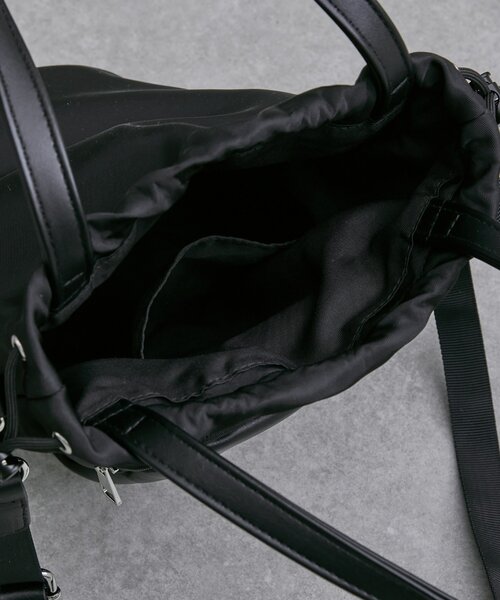 Lui's（ルイス）の「シンセティックレザーナイロンコンビ2way巾着ショルダーバッグ（ショルダーバッグ・メンズ・ブラック・FREE）」の15枚目の写真