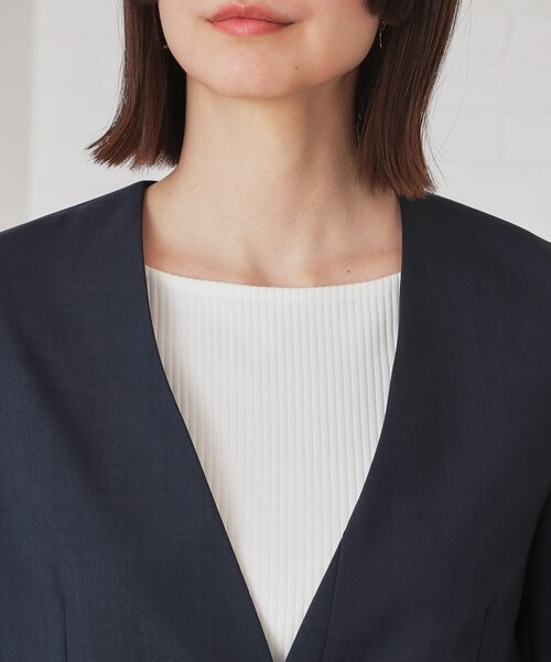 OPAQUE.CLIP（オペークドットクリップ）の「ストレッチリネンライクVネックジャケット/セットアップ対応【洗濯機洗い可/防シワ】（ノーカラージャケット・レディース・ナチュラル/ネイビー・36/38/40/42）」の14枚目の写真