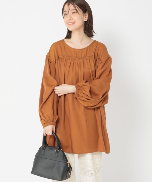 studio CLIP(スタディオクリップ)の「ダブルフロントギャザーチュニック(チュニック・レディース・キャメル/ネイビー・FREE)」の4枚目の写真