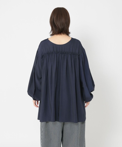 studio CLIP(スタディオクリップ)の「ダブルフロントギャザーチュニック(チュニック・レディース・キャメル/ネイビー・FREE)」の18枚目の写真
