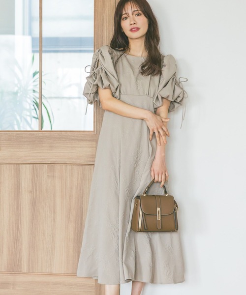 mysty woman（ミスティウーマン）の「［追加1］パワショルジャガードワンピース 491353（ワンピース・レディース・オフホワイト/ブラック/ベージュ・FREE）」の9枚目の写真