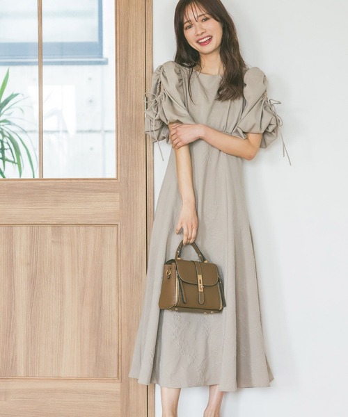 mysty woman（ミスティウーマン）の「［追加1］パワショルジャガードワンピース 491353（ワンピース・レディース・オフホワイト/ブラック/ベージュ・FREE）」の10枚目の写真