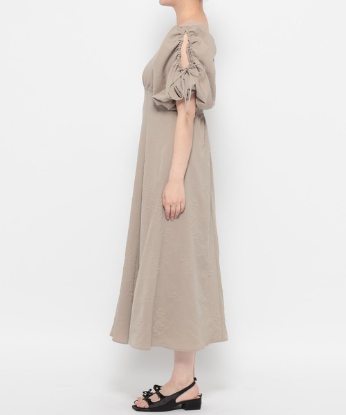 mysty woman（ミスティウーマン）の「［追加1］パワショルジャガードワンピース 491353（ワンピース・レディース・オフホワイト/ブラック/ベージュ・FREE）」の15枚目の写真