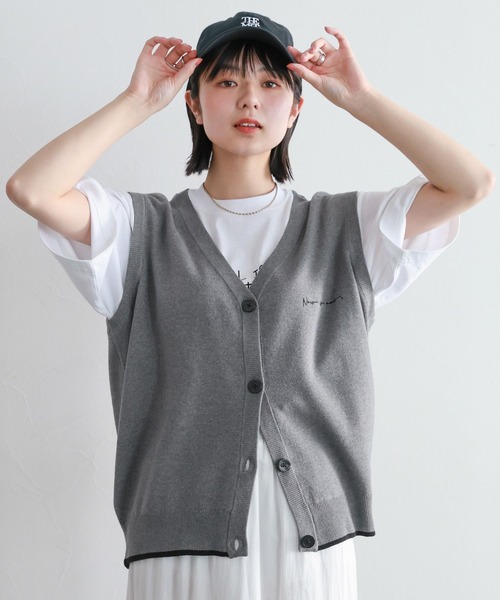 RAGEBLUE（レイジブルー）の「ミラノリブ/ワンポイント刺繍ベスト（ベスト・レディース・グレー/ネイビー・FREE）」の6枚目の写真