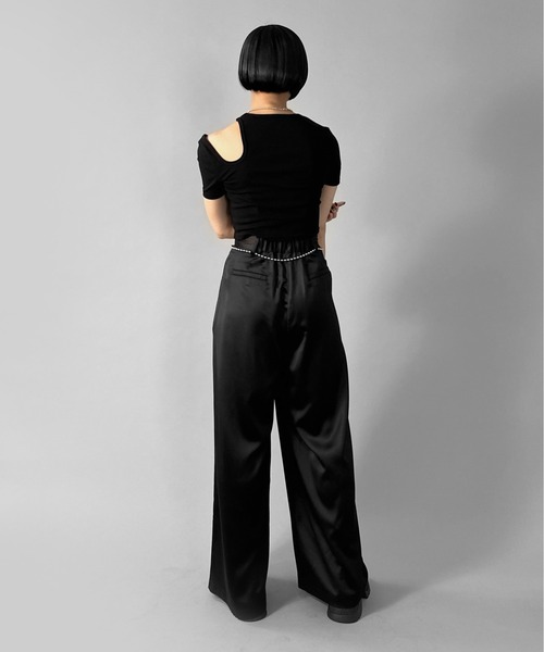 LVEU.(ラブユ.)の「【LVEU.】カットアウトクロップドトップス / トップス カットソー Tシャツ カットアウト 半袖 クロップド ショート ブラック(Tシャツ/カットソー・レディース・ブラック・FREE)」の22枚目の写真