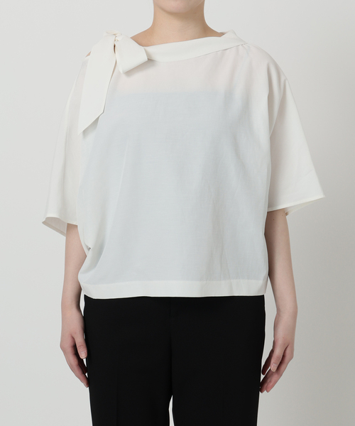 ヴェルメイユ パー イエナ 25SS アシンメトリーリボンブラウス シャツ 麻 VERMEIL par iena（ヴェルメイユパーイエナ）の「アシンメトリーリボン