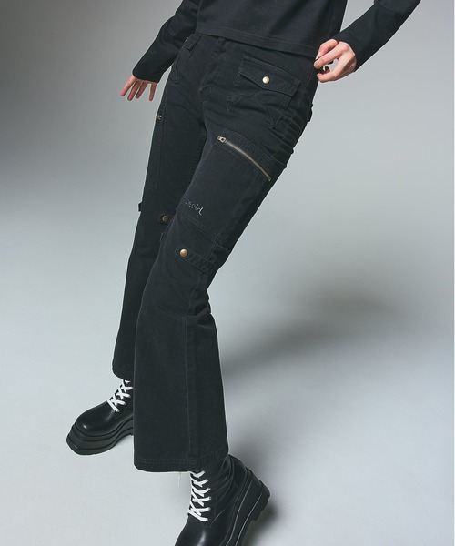 X-girl（エックスガール）の「FADED MULTI POCKET FLARE PANTS（その他パンツ・レディース・ブラック/オリーブ/ブラウン・S/M）」の2枚目の写真