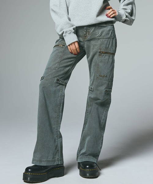 X-girl（エックスガール）の「FADED MULTI POCKET FLARE PANTS（その他パンツ・レディース・ブラック/オリーブ/ブラウン・S/M）」の15枚目の写真