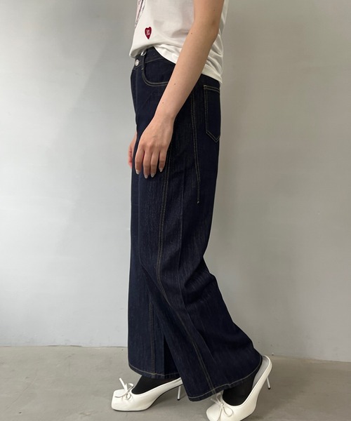 デニムリメイク☆ポケットパーツ&ふわふわファー壁掛け✨️ リメイクデニム ファーデニム 牛柄×ファー デニムリメイクbag