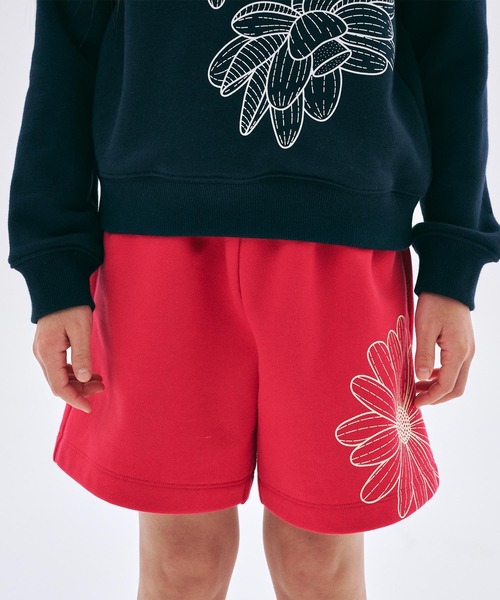 Mardi Mercredi（マルディメクルディ）の「KIDS SWEAT SHORTS FLOWER / キッズ スウェット ショーツ フラワー（スウェットパンツ・キッズ・ホワイト×グリーン/ベージュ系その他/オートミール/ネイビー/レッド/ホワイト×ピンク/ブラック×ピンク/ブラック・100cm/120cm/130cm/110cm）」の18枚目の写真