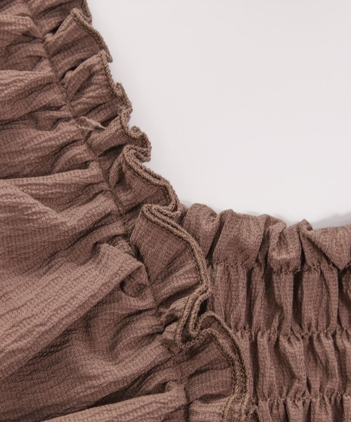 clear（クリア）の「フリルデザインペプラムブラウス[着回し力抜群 夏 カジュアル 大人]≪SS新作≫（シャツ/ブラウス・レディース・オフホワイト/ブラック/レッド/ベージュ/ブラウン・F）」の8枚目の写真