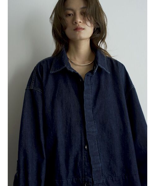 Htage（テージ）の「【Htage】ビッグシルエットデニムシャツ（シャツ/ブラウス・レディース・インディゴブルー・FREE）」の2枚目の写真