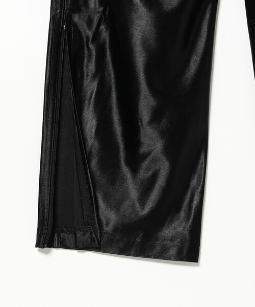 adidas（アディダス）の「adidas / ファイヤーバード アディカラー メタリック トラックパンツ（その他パンツ・メンズ・ブラック・SMALL/MEDIUM/LARGE/X-LARGE）」の6枚目の写真