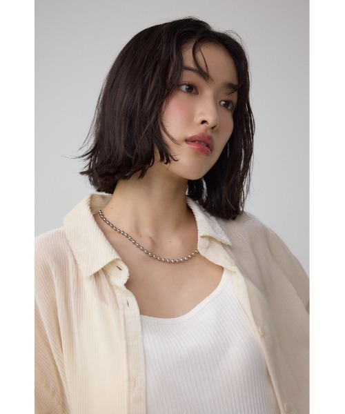 AZUL by moussy（アズールバイマウジー）の「シアーコーデュロイ袖スリットボタンシャツ（シャツ/ブラウス・レディース・グレー/ピンク/アイボリー・SMALL/MEDIUM）」の4枚目の写真