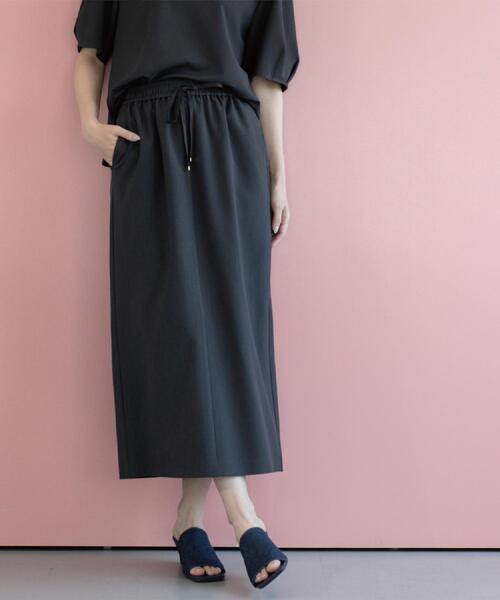 OPAQUE.CLIP（オペークドットクリップ）の「ラメストライプイージーナロースカート/セットアップ可【洗濯機洗い可/防シワ/吸水速乾】（スカート・レディース・ブラック系2/グレー系その他3/ダークブラウン系2・38/40/42/36）」の4枚目の写真