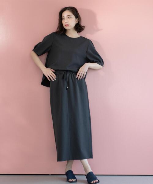 OPAQUE.CLIP（オペークドットクリップ）の「ラメストライプイージーナロースカート/セットアップ可【洗濯機洗い可/防シワ/吸水速乾】（スカート・レディース・ブラック系2/グレー系その他3/ダークブラウン系2・38/40/42/36）」の5枚目の写真