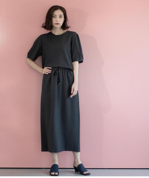 OPAQUE.CLIP（オペークドットクリップ）の「ラメストライプイージーナロースカート/セットアップ可【洗濯機洗い可/防シワ/吸水速乾】（スカート・レディース・ブラック系2/グレー系その他3/ダークブラウン系2・38/40/42/36）」の6枚目の写真