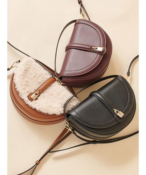 SNIDEL（スナイデル）の「ハーフムーンバッグ（ハンドバッグ・レディース・キャメル/ダークブラウン/ブラック・F）」の17枚目の写真