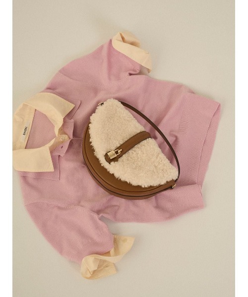 SNIDEL（スナイデル）の「ハーフムーンバッグ（ハンドバッグ・レディース・キャメル/ダークブラウン/ブラック・F）」の7枚目の写真