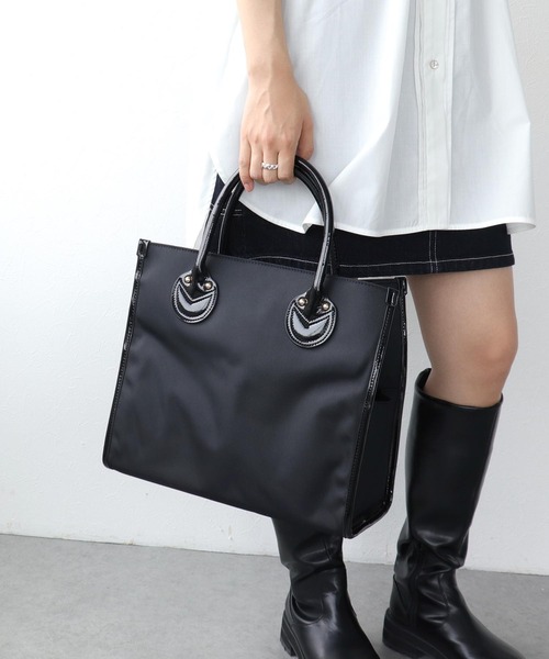 Three Four Time（ｽﾘｰﾌｫｰﾀｲﾑ）の「撥水加工スクエアトート（トートバッグ・レディース・レッド/ブラック/ブルー・FREE）」の4枚目の写真