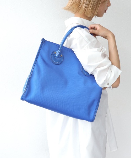 Three Four Time（ｽﾘｰﾌｫｰﾀｲﾑ）の「撥水加工スクエアトート（トートバッグ・レディース・レッド/ブラック/ブルー・FREE）」の6枚目の写真