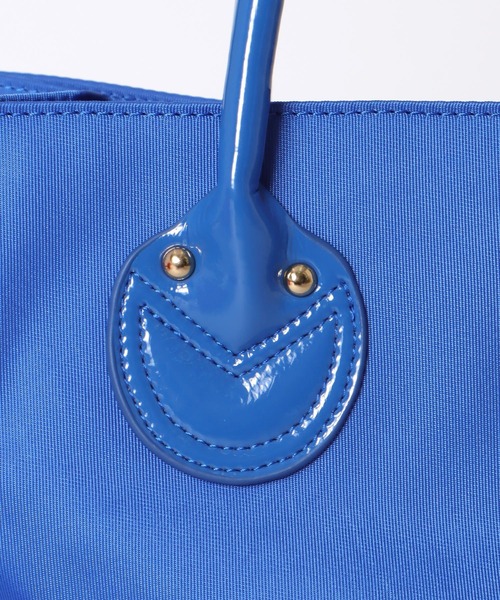 Three Four Time（ｽﾘｰﾌｫｰﾀｲﾑ）の「撥水加工スクエアトート（トートバッグ・レディース・レッド/ブラック/ブルー・FREE）」の13枚目の写真