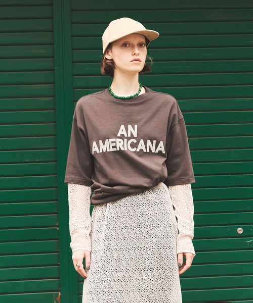 AMERICANA(アメリカーナ)の「【Americana(アメリカーナ) for SALON】別注ロゴTシャツ(Tシャツ/カットソー・レディース・オフホワイト/ブラウン系その他/ベージュ系その他2・FREE)」の1枚目の写真