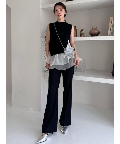 FRAY I.D（フレイアイディー）の「【00サイズ】セミフレアーパンツ（その他パンツ・レディース・ベージュ/グレー/ブラック・0/1/00）」の9枚目の写真