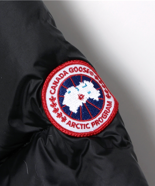 SHIPS KIDS（シップスキッズ）の「CANADA GOOSE(カナダグース):OLIVER JACKET（ダウンジャケット/コート・キッズ・ブラック/ブルー・MEDIUM/LARGE/X-SMALL/X-LARGE/SMALL）」の4枚目の写真