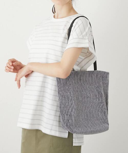 MELROSE claire(メルローズ クレール)の「【ベロアバッグ】(トートバッグ・レディース・チャコールグレー/ブラック/セージグリーン・FREE)」の3枚目の写真