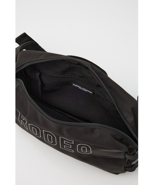 RODEO CROWNS WIDE BOWL（ロデオクラウンズワイドボウル）の「ロゴボディーバッグ（ボディバッグ/ウエストポーチ・メンズ・ブラック/カモフラージュ・FREE）」の11枚目の写真