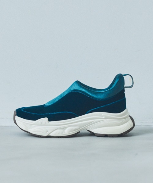 Au BANNISTER(オゥバニスター)の「ハンズフリースニーカー(スニーカー・レディース・ダークブラウン/グリーン/ブラック・22.5/23/23.5/24/24.5)」の3枚目の写真