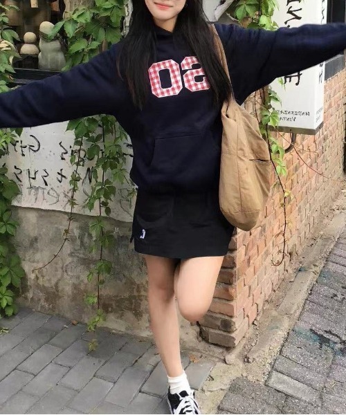 WEGO(ウィゴー)の「WEGO/チェックナンバリングプリントフーディートップス/パーカー(パーカー・レディース・ネイビー・MEDIUM/LARGE)」の7枚目の写真