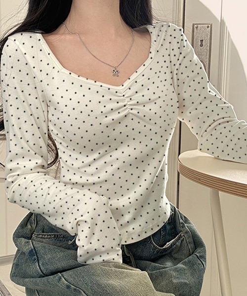 Nia(ニア)の「Nia(ニア)/ドット柄 長袖ガーリーカットソー(Tシャツ/カットソー・レディース・ホワイト/グレー・SMALL/MEDIUM)」の3枚目の写真