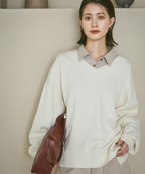 LAKOLE（ラコレ）の「Vネックニットプルオーバー / 581266（ニット/セーター・レディース・ブラウン/パープル/ブラック/アイボリー/グレー/ブルー/モカ/ピンク/ライトグリーン・FREE）」の5枚目の写真