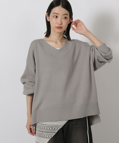 LAKOLE（ラコレ）の「Vネックニットプルオーバー / 581266（ニット/セーター・レディース・ブラウン/パープル/ブラック/アイボリー/グレー/ブルー/モカ/ピンク/ライトグリーン・FREE）」の2枚目の写真