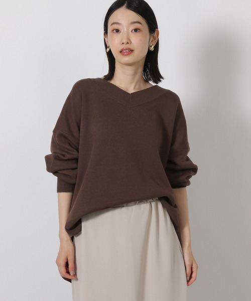 LAKOLE（ラコレ）の「Vネックニットプルオーバー / 581266（ニット/セーター・レディース・ブラウン/パープル/ブラック/アイボリー/グレー/ブルー/モカ/ピンク/ライトグリーン・FREE）」の16枚目の写真