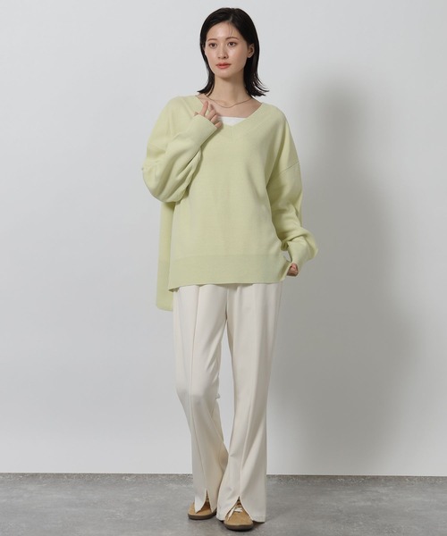 LAKOLE（ラコレ）の「Vネックニットプルオーバー / 581266（ニット/セーター・レディース・ブラウン/パープル/ブラック/アイボリー/グレー/ブルー/モカ/ピンク/ライトグリーン・FREE）」の15枚目の写真