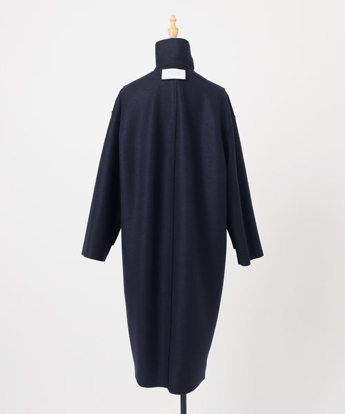 HARRIS WHARF LONDON(ハリスワーフロンドン)の「別注【HARRIS WHARF LONDON】Women dropped shoulder d.b co:コート(その他アウター・レディース・パープル/ネイビー/ベージュ・40)」の5枚目の写真