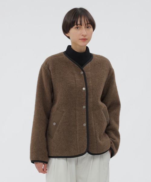 MHL.（エムエイチエル）の「SOFT WOOL FLEECE（ブルゾン・レディース・ブラック/カーキ・1/2）」の2枚目の写真