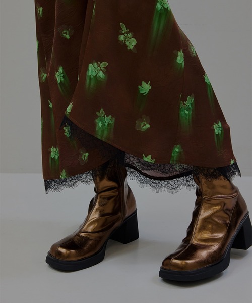 Ameri（アメリ）の「SYNTHETIC LEATHER PLATFORM BOOTS（ブーツ・レディース・ブラック/アイボリー/ブロンズ・SMALL/LARGE/MEDIUM）」の3枚目の写真