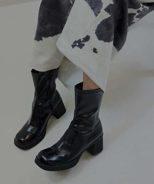Ameri Vintageブラック レザー ブーツ 厚底 SYNTHETIC LEATHER PLATFORM BOOTS（ブーツ）｜Ameri（アメリ）の